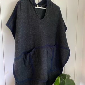 Anthropologie Moth 100% Wool Gray Poncho size M/L